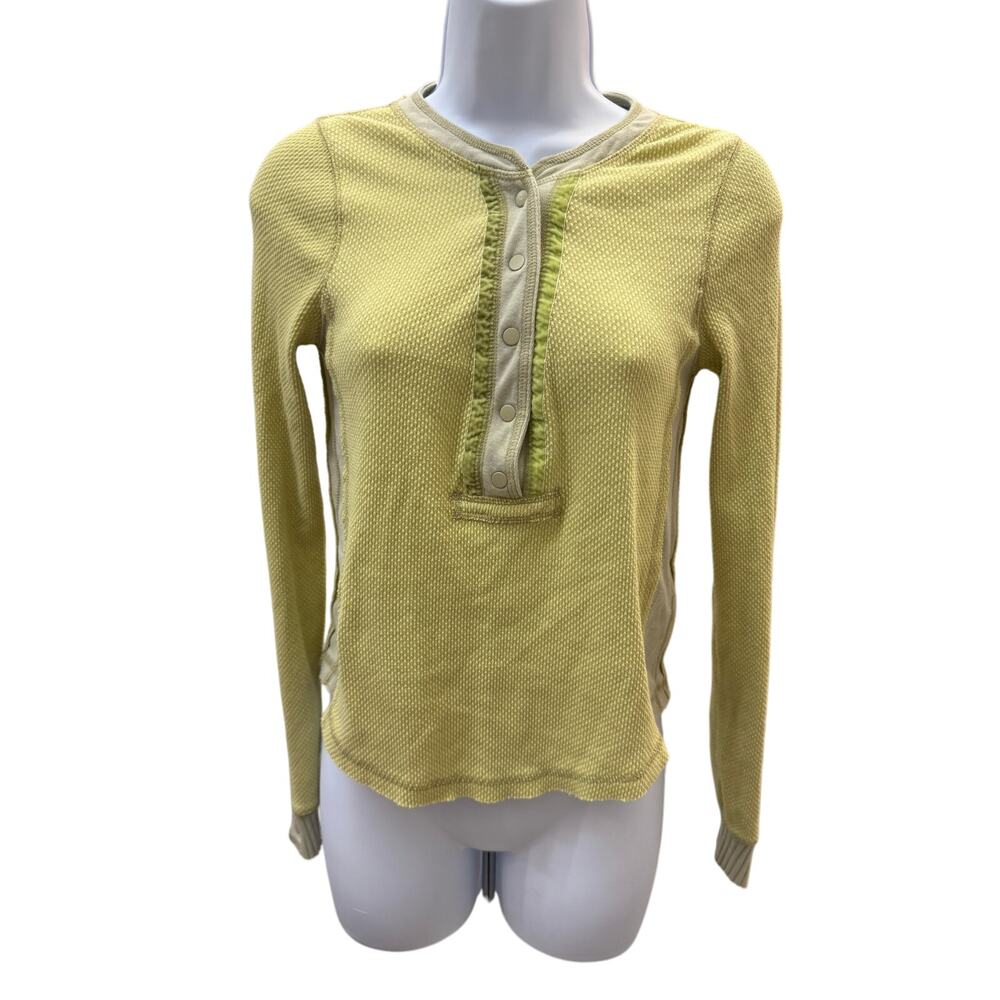 🌿 Free People XS Green Thermal Henley Top Waffle Knit Boho Y2K Layering